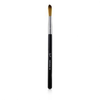 Sigma Beauty E48 Pointed Crease Brush  -